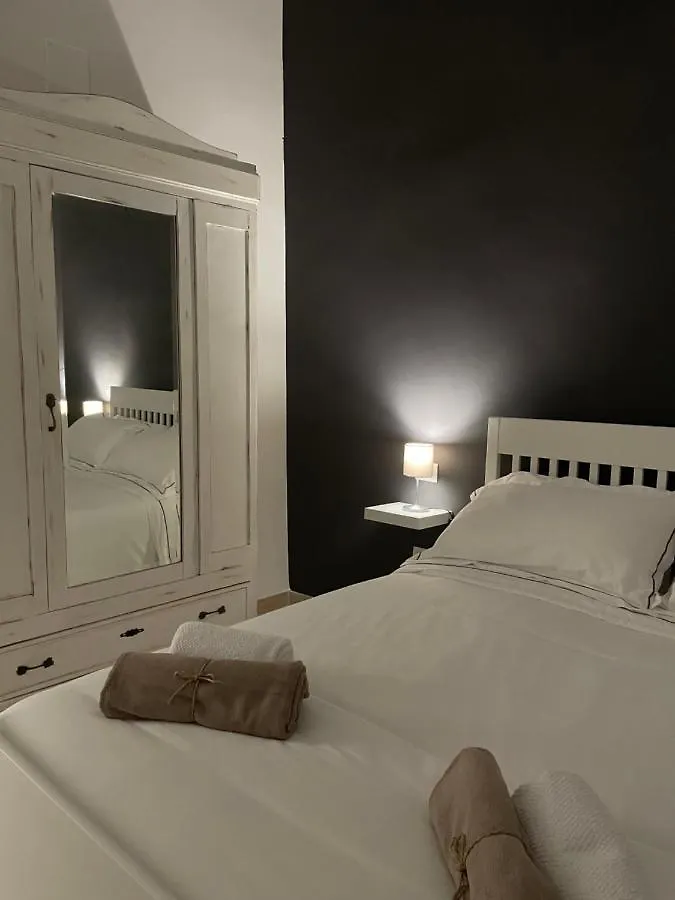 Suite 22 Bari 0*,  Italy